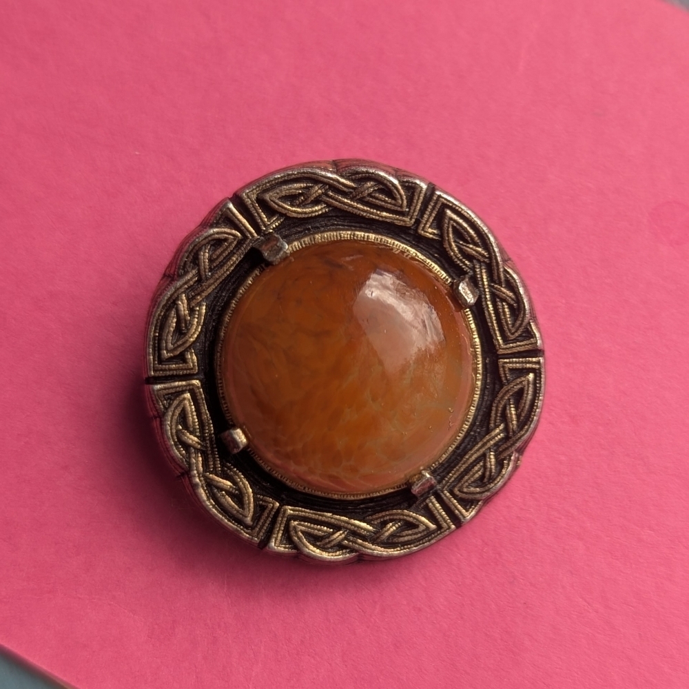 🤎 Vintage Knot Brooch Pin Amber Stone Gaelic Irish Scottish Highlander